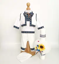 Set Botez Traditional Adi 6 a, 2 piese costumas traditional si lumanare Botez Traditional