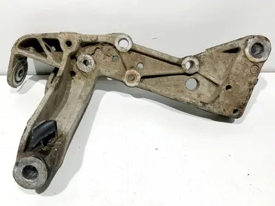 Suport brat trapez stanga fata 1K0199295F Skoda Octavia 2 facelift (2008-2013) 1.8 tfsi CDAA