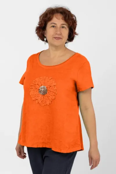Bluza din in portocalie, cu floare si paiete fine pe piept