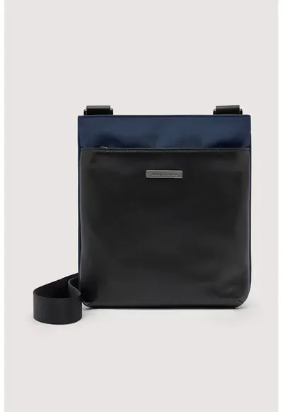 Geanta crossbody cu buzunar frontal cu fermoar - Negru/Bleumarin stins