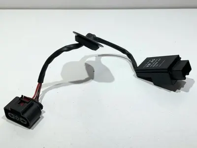 Releu pompa combustibil 1K0906093F Skoda Octavia 2 facelift (2008-2013)