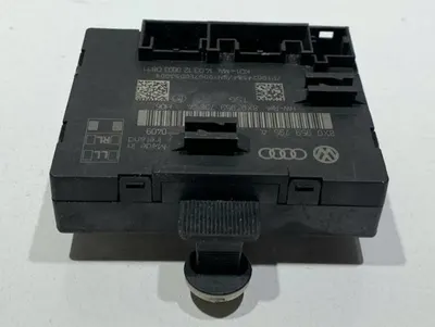 Calculator confort stanga / dreapta spate 8X0959795A Audi Q3 (2011-2017) [8U]