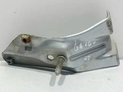 Suport aripa stanga fata 5K6821137 Volkswagen Golf 6 (2008-2013)