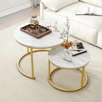 Set 2 masute rotunde de cafea cu efect de marmura, blat MDF, cadru metalic auriu