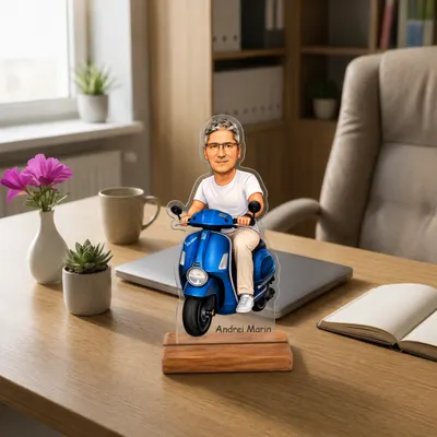 Caricatura Vespa - Statueta Personalizata tip Trofeu