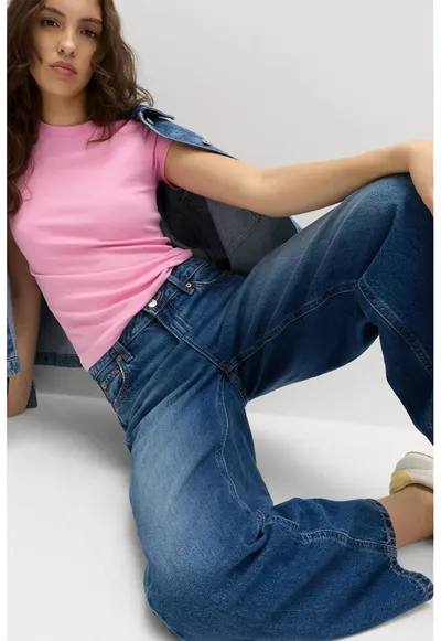 Tricou cu decolteu la baza gatului - Roz