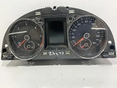 Ceasuri bord anglia 3C8920970S Volkswagen Passat CC facelift (2012-2016) 2.0 tdi CFFB