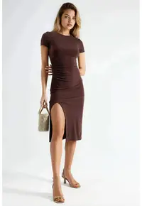 Rochie midi - maneca scurta - detaliata - jerseu - Maro