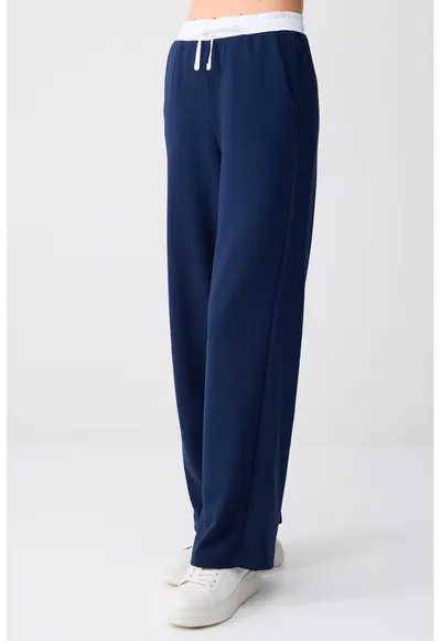 Pantaloni de trening din amestec de modal cu garnitura contrastanta - Bleumarin
