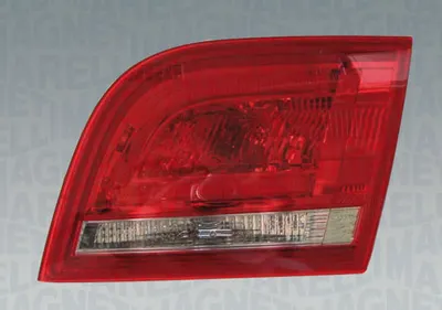 Stop tripla lampa spate dreapta (interior, Semnalizator alb, culoare sticla: rosu) AUDI A3 2008-2012