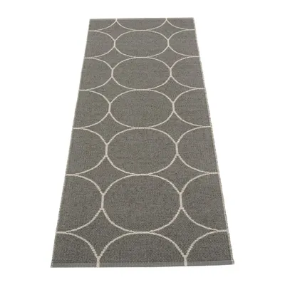 Covor tip traversă pentru interior și exterior gri închis 70x200 cm Boo Charcoal Linen – Pappelina