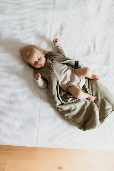 Sac de dormit 2 in 1 Swaddle Gri Sleepee 2,5 Tog