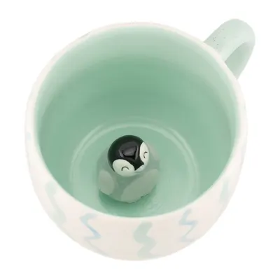 Cană verde-mentă Surprise Penguin – Sass & Belle