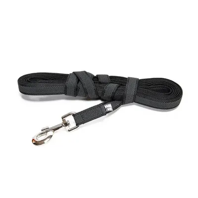 Lesa antiderapanta cu maner, neagra, utilizare indelungata, lungime 10 m, pentru caini cu greutate de pana la 50 kg