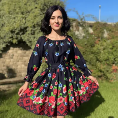 Rochie cu motive florale eleganta Adel