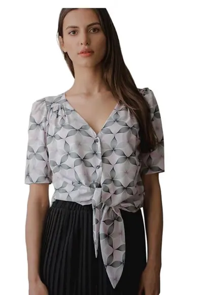 Camasa scurta - cu decolteu in forma de inima - maneci scurte plisate - multicolor - poliester