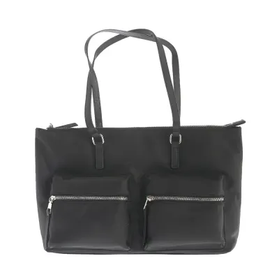 Geanta neagra de umar cu buzunare frontale si design modern