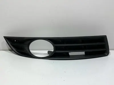 Grila proiector ceata dreapta fata 3C0853666A Volkswagen Passat B6 3C (2005-2010)