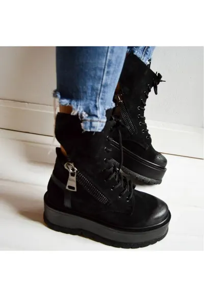 Bocanci din piele cu fermoar decorativ Wings - Negru