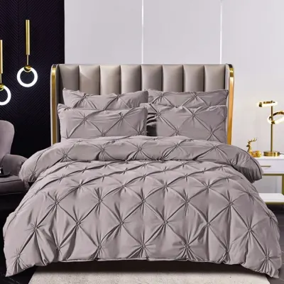 Lenjerie de Pat Premium, JOJO HOME, Finet cu Pliuri Brodate, 6 Piese, Nesifonabila si Durabila, Gri deschis