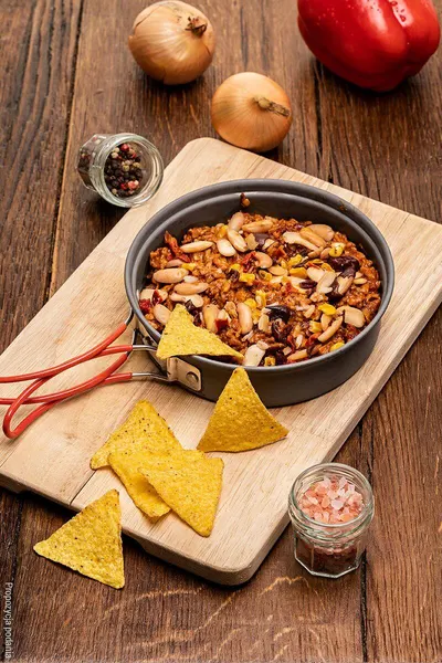 Mâncare vegetariană cu chili liofilizat