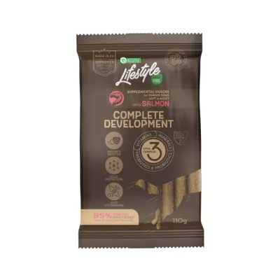 Natures Protection Lifestyle Snack GF Complete Development pentru Catei Juniori cu Somon, 110 gr