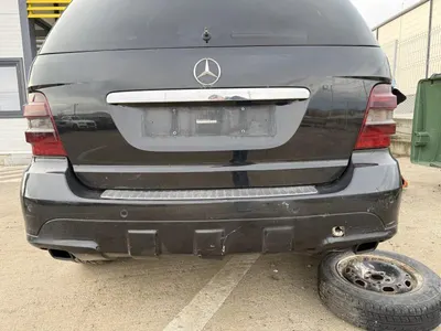 Bara spate cu senzori de parcare culoare 197 - negru obsidian Mercedes ML (2006-2011)[w164]