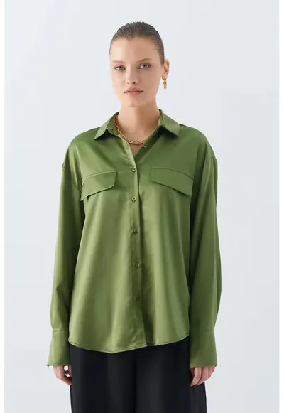 Camasa dama - camasa din satin - detaliu buzunar - verde kaki - textil