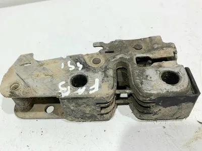 Broasca capota fata / motor 5J0823509C Skoda Fabia 2 facelift (2010-2014)