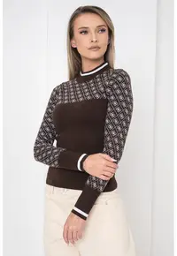 Pulover cu guler scurt si garnitura cu model - Alb/Maro inchis