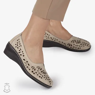 BALERINI dama din Piele naturala PERFORATA SLIP-ON CU TOC MIC CRL1362 BEJ