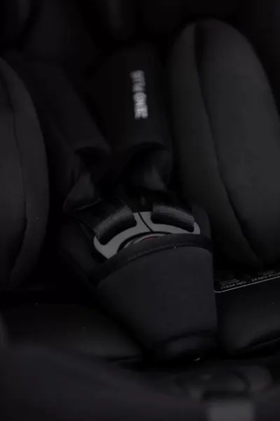 Scoica auto Zeno i-size Hamilton black
