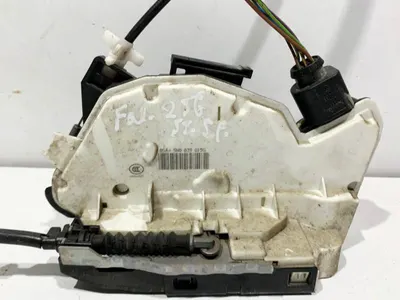 Broasca usa stanga spate 5N0839015G Volkswagen Passat CC facelift (2012-2016)