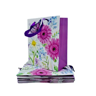 Pungi cartonate cadou 12 ps; 23cm x 18 cm x 10 cm. . engros