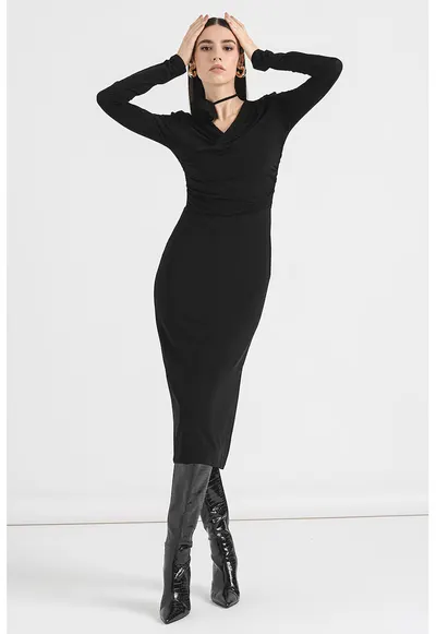 Rochie cu decolteu in V si cordon in talie - Negru
