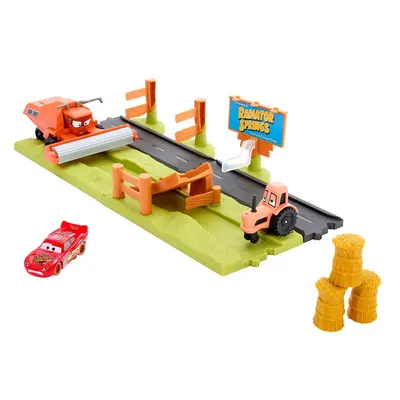 Set de joaca cu 3 masinute Cars Haulers Frank Escape and Stunt Race
