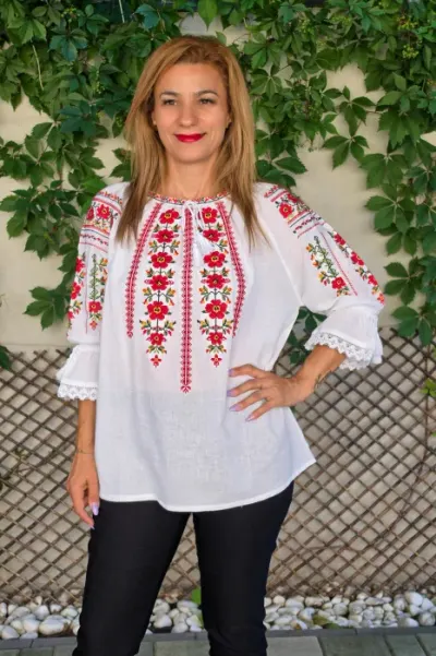 Ie Traditionala Floricica 6
