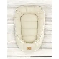 Cosulet pentru bebelusi Qmini Warm beige Baby Nest 55x75 cm, husa din muselina dubla