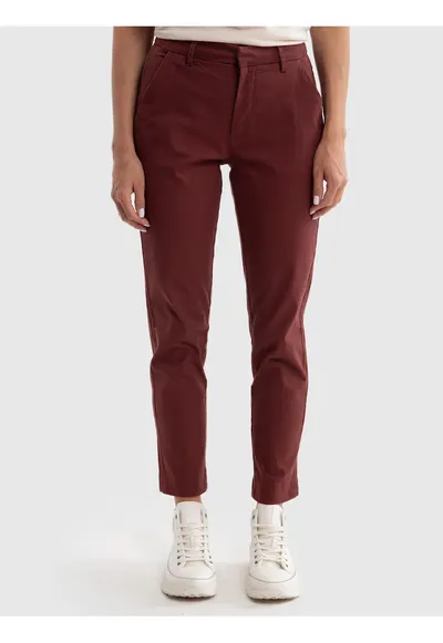 Pantaloni chino Danai - Visiniu