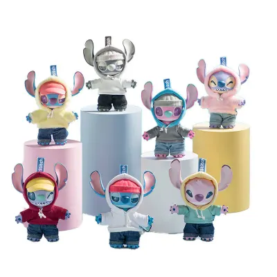 Breloc surpriza de plus MINISO, seria Disney Stitch GenZ Street Series-Vinyl Plush Pendant Blind Box, mai multe modele