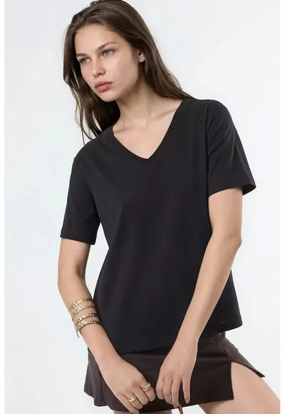 Tricou dama negru - cu decolteu in V