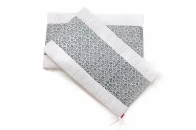 Set protectii patut KidsDecor din bumbac Gray Hearts 50 x 100 cm