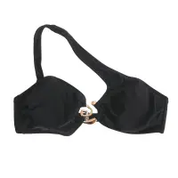 Sutien de baie negru cu bretea asimetrica si accesoriu metalic