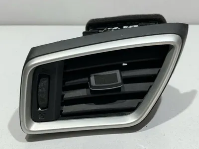 Grila ventilatie stanga fata 68761-4BA0A Nissan X-Trail 3 (2014-2017) [T32]