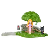 Set de joaca Harry Potter Gradina creaturilor magice cu figurina Luna Loovegood