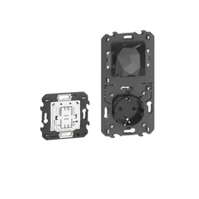 Pachet de pornire pentru o instala tie conectata LiVing Now with Netatmo. Controlerul poate fi instalat in locul unei prize existente