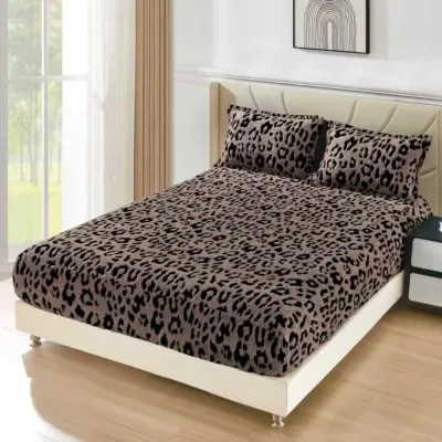 Cearsaf cu Elastic, Cocolino Sherpa Touch, 180x200cm si 2 fete de perna 50x70cm, Model Leopard, Cappuccino