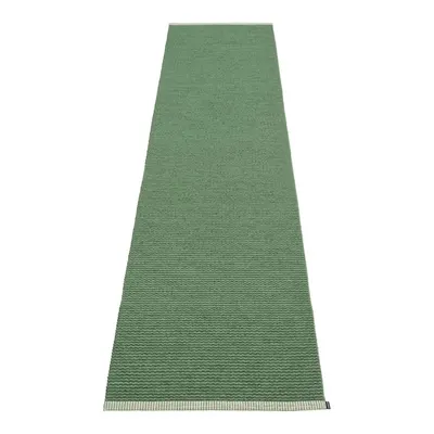 Covor tip traversă pentru interior și exterior verde 70x300 cm Mono Leaf Oregano – Pappelina