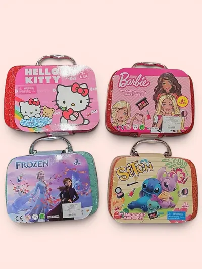 Set frumusețe pentru copii în gentuță – Hello Kitty, Barbie, Frozen și Stitch,En-gros