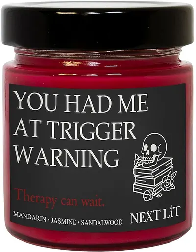 Lumânare parfumată Next Lit Burning Tropes - Trigger Warning, 180 g